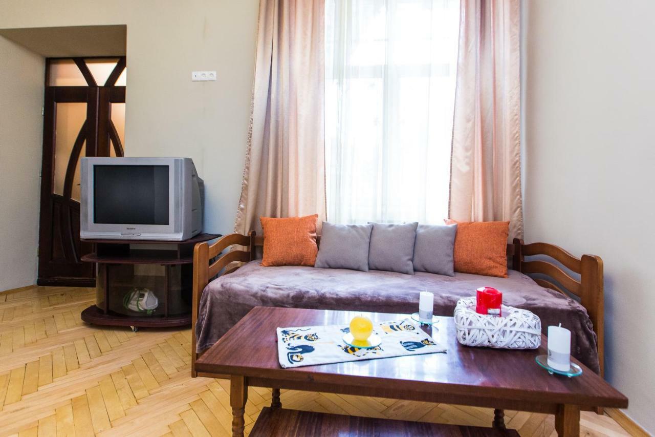 Apartments On Sholom Aleichem Та Ще Варіант Поруч Lviv Exterior photo