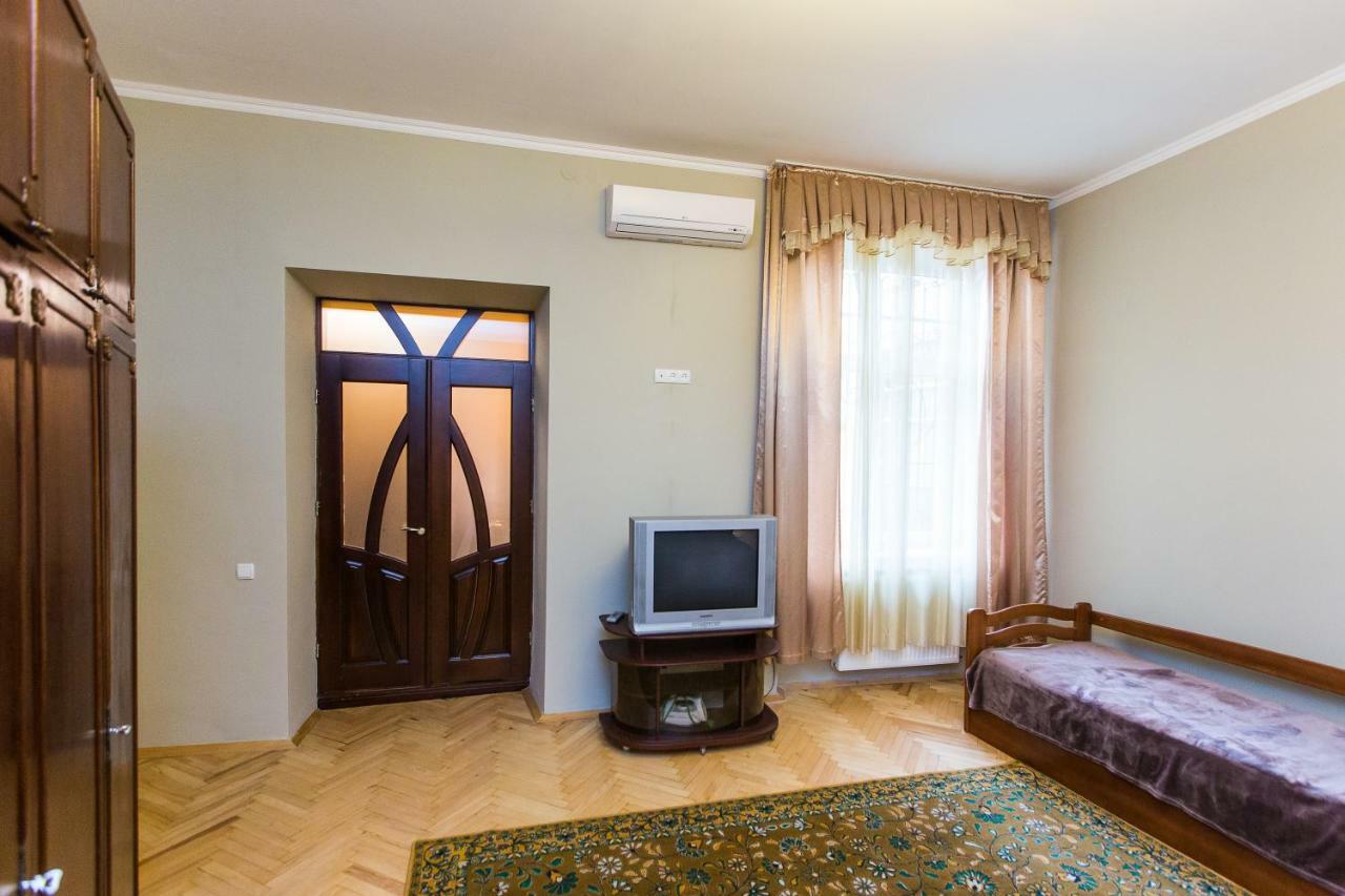 Apartments On Sholom Aleichem Та Ще Варіант Поруч Lviv Exterior photo