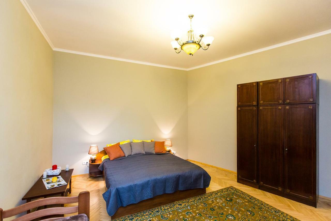 Apartments On Sholom Aleichem Та Ще Варіант Поруч Lviv Exterior photo